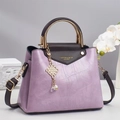 Bolso moderno de cuero PU lavanda y café con textura de cocodrilo y detalles dorados - Púrpura
