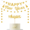 Dettaglio della ghirlanda dorata Happy New Year e dei topper per torte per festa 2024 - Banner Happy New Year Stella Cappello Ghirlanda Topper 2024