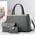 Conjunto detallado de tres bolsos de cuero PU gris verdoso con elegantes herrajes dorados - Set de tres piezas / Verde menta