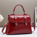 Elegant red crocodile pattern handbag with gold hardware and adjustable strap for women - L25 W10 H19 / Red