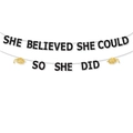 She Believed She Could So She Did Girlande mit schwarzem Glitzer und goldenen Hüten - Blockschrift Zitat + Goldener Doktorhut / Schwarz