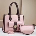 Detailliertes Set aus rosa Kunstleder-Tote und kleinen Taschen mit goldenen Metallschnallen - Rosa
