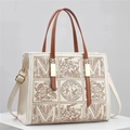 Schicke beige-braune Umhängetasche mit floraler Bestickung und M-Muster-Design - Cremeweiß