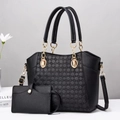 Set borsa nera in pelle martellata con motivi circolari e finiture in oro lucido - Nero