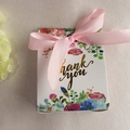 Caja de regalo floral para bodas con lazo rosa y texto dorado de Thank You - Caja Floral Rosa Con Cinta Rosa