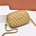 Mini bolso bandolera beige acolchado con tres compartimentos de cremallera y oro - Amarillo