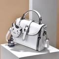 Witte minimalistische PU-lederen handtas met schattige kattenhanger op geometrische trap - Wit