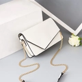 Mini sac bandoulière crème avec chaîne dorée et structure élégante en accordéon - Blanc Cassé