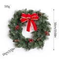 Corona de Navidad de 50 cm con lazo rojo bayas y piñas sobre un fondo blanco - Estilo 50CM (Con Lazo)