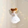 Muñeca de ángel de Navidad con pelo castaño rizado, falda de encaje y alas brillantes - Blanco con Corona