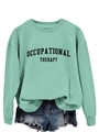 Detailsicht des minzgrünen Occupational Therapy Sweatshirts mit blauen Denim-Shorts - Hellgrünes Sweatshirt (Schwarze Schrift)