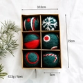 6er-Set Weihnachtsbaumkugeln aus Wollfilz in Grün und Rot mit Schneeflockenmotiven - Grün und Rot bestickte Textur (3)