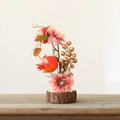 Decoración de Año Nuevo Chino con bayas rojas y flores rosas sobre base de madera - Estilo J Árbol Fortuna