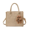 Sac fourre-tout beige minimaliste avec texture plissée et charm de chiot en peluche - Blanc Crème avec Pendentif