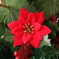 Glinsterende rode kerstster van fluweel met gouden lovertjes en groene bladeren - Rode Bloem Groen Blad Stijl