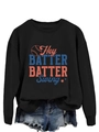 Détail d'un sweat noir avec imprimé baseball rétro et short en jean effiloché - S / Noir