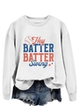 Vue détaillée du motif baseball Hey Batter Batter Swing sur le sweatshirt blanc en coton - S / Blanc