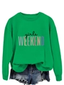 Detail des girls WEEKEND Aufdrucks auf hellgrünem Sweatshirt mit Denim-Shorts - S / Grasgrünes Sweatshirt (Schwarze Grafik)