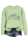 Détail du sweat-shirt vert clair avec imprimé Girls Weekend et finitions côtelées - Sweat-shirt Vert Olive (Texte Noir)