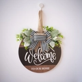 Round wooden welcome sign for front door with burlap bow and artificial greenery - Welcome Style (Welcome To Our Home)