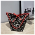 Schicker Shopper mit Leopardenmuster, orangefarbenem Rand und Schleife für den Alltag - Rot