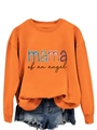 Détail du sweat orange avec lettrage coloré mama of an angel et finitions côtelées - Orange (Lettres Noires)