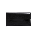 Elegante bolso de mano largo negro de piel sintética con textura brillante y solapa - Negro