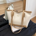 Bolso tote bicolor crema y marrón con inscripción de moda y correas dobles - Blanco Roto