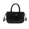 Borsa a mano classica in ecopelle nera lucida con dettagli in metallo argentato - Nero