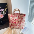 Tragetasche mit Bambusgriffen und rot-goldenen Jacquard-Blumenmustern im Asia-Stil - Rot