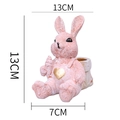 Figura de conejo de Pascua rosa con cesta de corazón dorado y altura de 13cm - Conejo con Cesta Rosa / Rosa