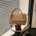 Elegante beige quadratische Handtasche mit Griff und verstellbarem Schultergurt für Damen - Khaki