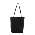 Minimalistische schwarze Nylon-Umhängetasche für Handys mit langem Riemen und Patch - Schwarz