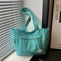 Bolso tote minimalista de nailon verde menta con bolsillo con cremallera y asas dobles - Azul Lago