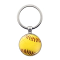 Llavero de metal plateado con colgante de sóftbol amarillo y detalles de costura - Estilo Sóftbol (JY007724-2)