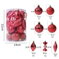 Dettaglio del set di palline di Natale rosse con varie forme e dimensioni precise - Rosso