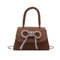 Mini bolso cuadrado marrón oscuro con lazo de strass brillante y cadena metálica - Marrón