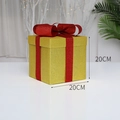 20cm quadratische goldene Weihnachtsgeschenkbox mit roter Pailletten Schleife - Mittel / Gold