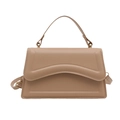 Elegante borsa a tracolla quadrata kaki con design a pieghe e dettagli in oro - Cachi