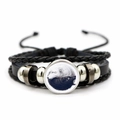 Schwarzes Leder-Armband mehrlagig geflochten mit Yin Yang Wolf Glas-Charm-Anhänger - Doppelwolf Tai Chi Stil (JY007986-6)