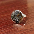 Verstellbarer Wikinger Ring mit Steampunk Zahnrädern und Symbolen auf Holzbasis - Steampunk Zahnrad Runen Stil (JY008060-4)