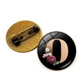 Broche ronde vintage avec lettre O florale en verre et base en bronze antique - Lettre O (JY008015-O)