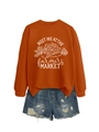 Mise à plat d'un sweat orange imprimé et d'un short en jean aux bords effilochés - S / Orange Brûlé (Imprimé Blanc)