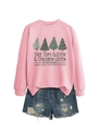 Dettaglio felpa natalizia rosa con stampa alberi e shorts in denim effetto consumato - Rosa