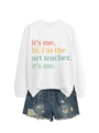 Detail of white crewneck sweatshirt with 'it's me hi i'm the art teacher' text print - White