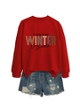 Mise à plat d'un sweat rouge avec texte imprimé et d'un short en jean bleu délavé - S / Rouge (Impression Noire)
