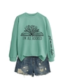 Détail du sweat vert sauge avec imprimé lettrage et mini short en jean déchiré - Vert clair (Graphique noir)