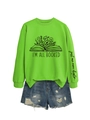 Détail du sweat-shirt vert avec motifs floraux et texte I'm all booked sur le devant - Vert fluorescent (Graphique noir)