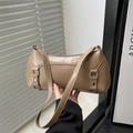 Bolso baguette caqui minimalista con hebillas metálicas y correa fina para el hombro - Caqui