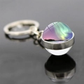 Portachiavi con sfera di vetro bifacciale con design aurora boreale viola e verde - Stile Aurora Viola Verde Onirico (JY008212-3)